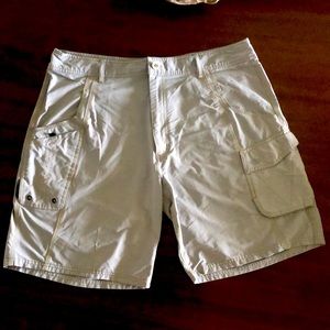 Aftco khaki cargo fishing shorts